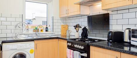 Fridge, microwave, oven, stovetop
