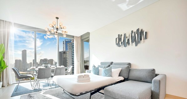 Interior - LUX 52 42 Deluxe Marina view suite (Dubai)