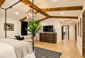6 Schlafzimmer, WLAN, Bettwäsche