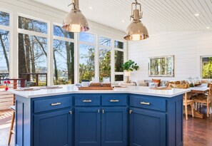Dining - Modern Lakefront Escape | Private Dock | Hot Tub (Hot Springs)