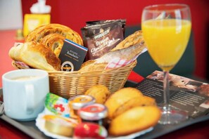 Breakfast meal - Appartement Premium 7pers max (Toulouse)