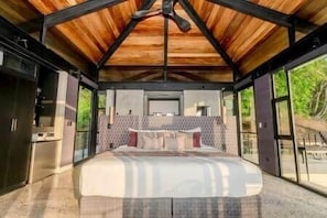 5 Schlafzimmer, Zimmersafe, Bügeleisen/Bügelbrett, kostenloses WLAN