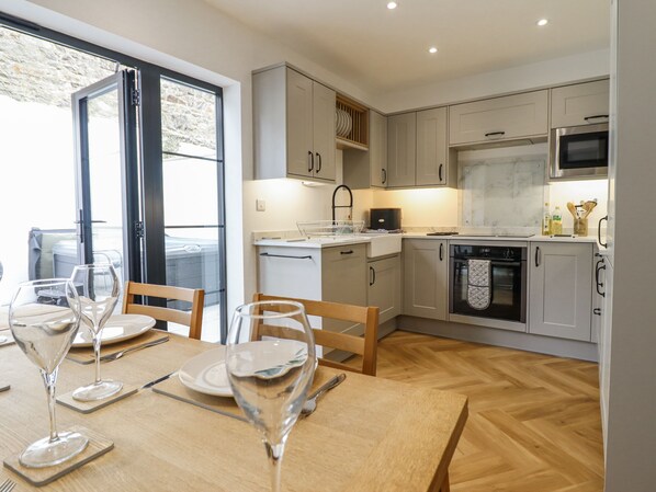 Cottage | Interior