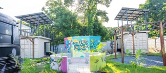 Afueras Del Mar Container #2