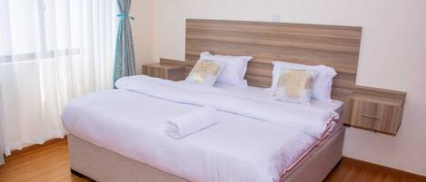 2 bedrooms, iron/ironing board, WiFi, bed sheets