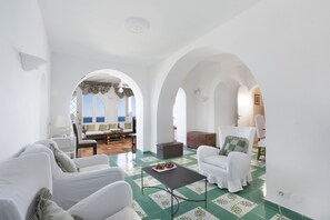 Vila, 3 quartos, para fumantes, terraço | Sala de estar
