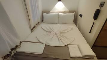 Egyptian cotton sheets, premium bedding, soundproofing, free WiFi