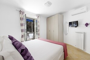 Ferienhaus, 3 Schlafzimmer, Raucher, Terrasse | 3 Schlafzimmer, Zimmersafe, Bettwäsche