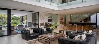 4 BEDROOM VILLA in a gated GOLFclub COMMUNITY WITH OUTDOOR POOL