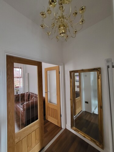 Remarkable 1-bed House the Entire First Floor