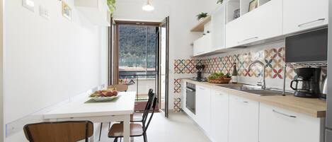 Apartment, 2 Schlafzimmer, Raucher, Balkon | Eigene Küche
