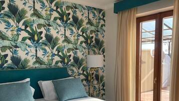 3 bedrooms, in-room safe, desk, soundproofing