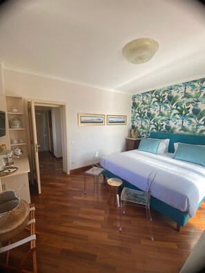 3 bedrooms, in-room safe, desk, soundproofing - Resort Ravenna (Massa Lubrense)
