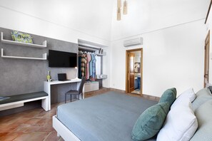 Apartment, 1 Bedroom, 2 Bathrooms | 1 bedroom, bed sheets - Estate4home - La Casa di Lia (Positano)