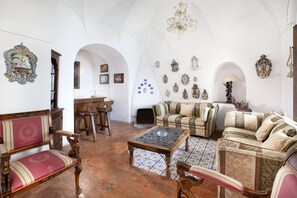 Villa, 2 Bedrooms, Terrace | Living room - Estate4home - Villa Elsa (Positano)