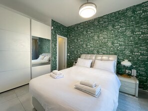 Luxury Apartment, Balcony