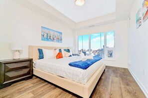 1 bedroom, desk, iron/ironing board, WiFi