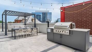 屋外ダイニングエリア