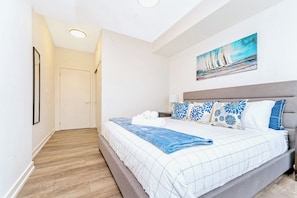 1 chambre, bureau, fer et planche à repasser, Wi-Fi
