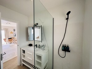 Shower, hair dryer, towels - Blue Monis with Amazing Views (Icod de los Vinos)