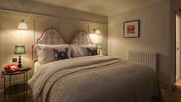 Quarto casal luxo, no piso térreo | 1 quarto, roupas de cama premium, camas com colchões pillow-top