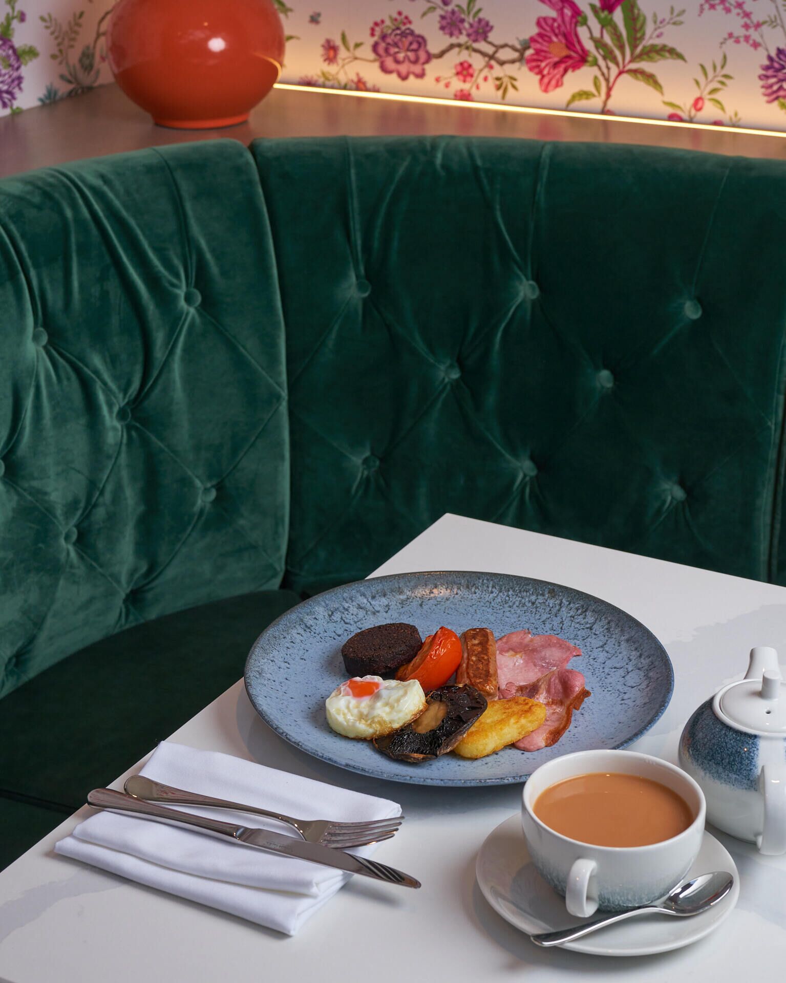 Bữa sáng đầy đủ hàng ngày (15.95 GBP/mỗi người) 