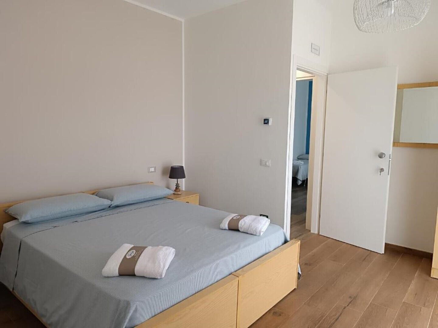 3 bedrooms, travel cot, free WiFi, bed sheets