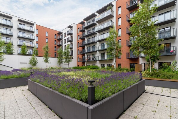 Property grounds - Cozy Apartment Klimeckiego 8A by Renters (Kraków)