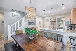 House, 3 Bedrooms | Private kitchen