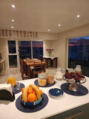 Tägliches inbegriffenes englisches Frühstück