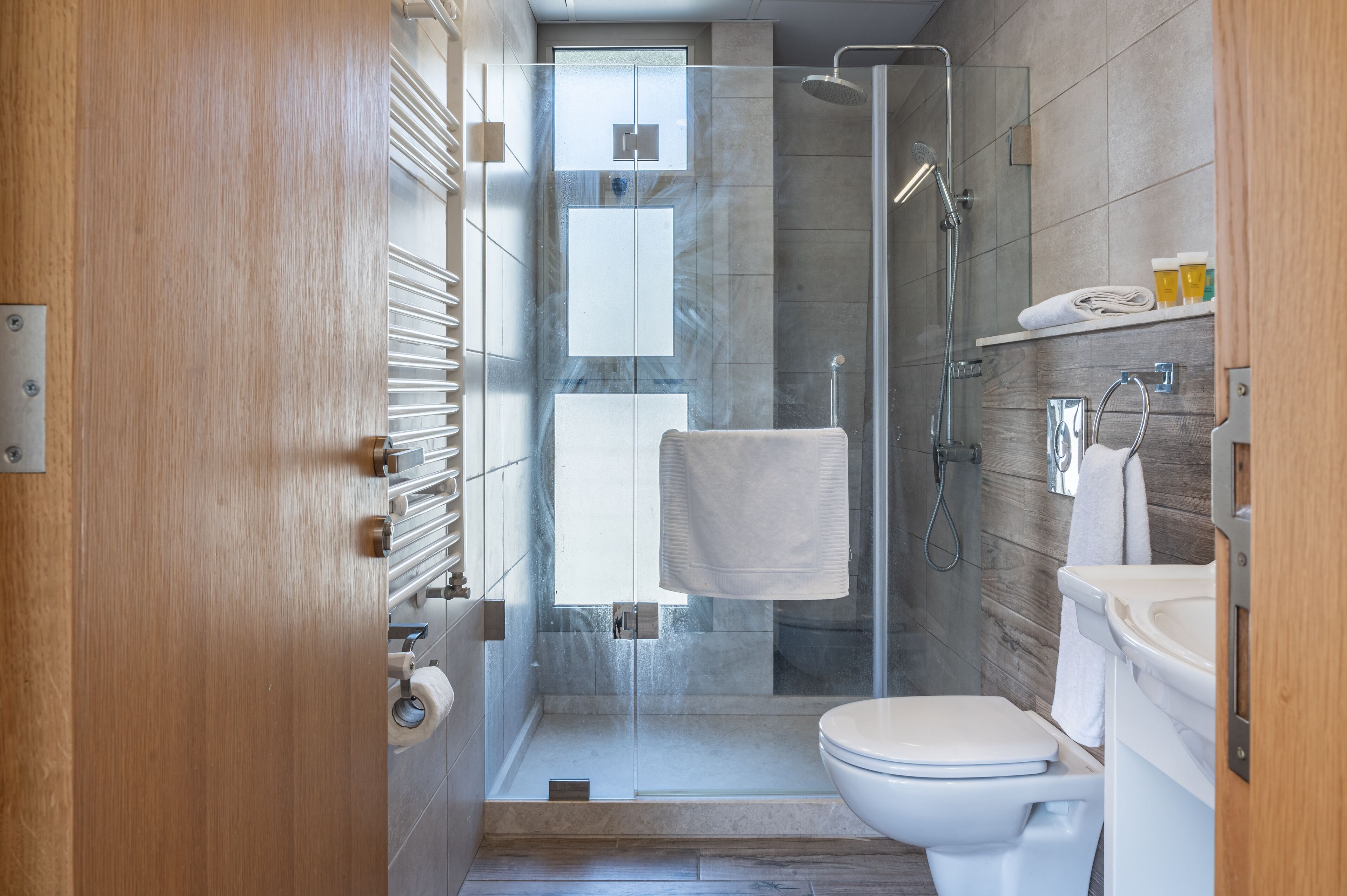 Deluxe Suite | Bathroom | Towels