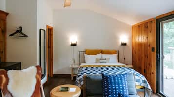 Premium bedding, free WiFi, bed sheets