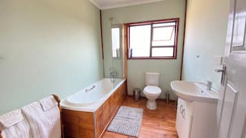 Towels, soap, shampoo, toilet paper