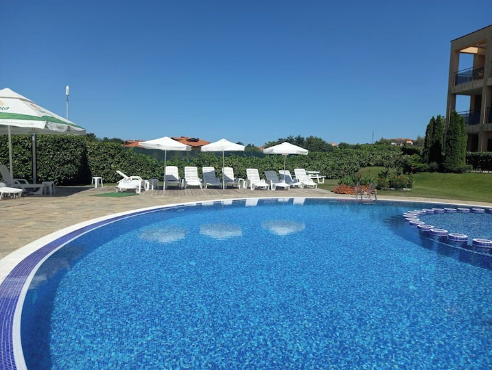 Piscine extérieure, piscine chauffée