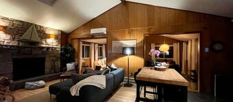 LocustLakeVillage - Lake/Beaches, HotTub, Fire Pit