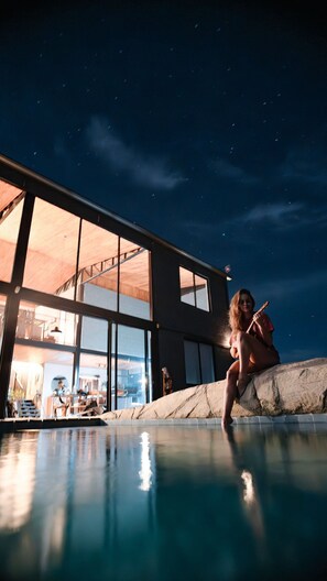 Villa | Pool | Outdoor pool, pool loungers - CASA ÔNIX (Alto Paraíso de Goiás)