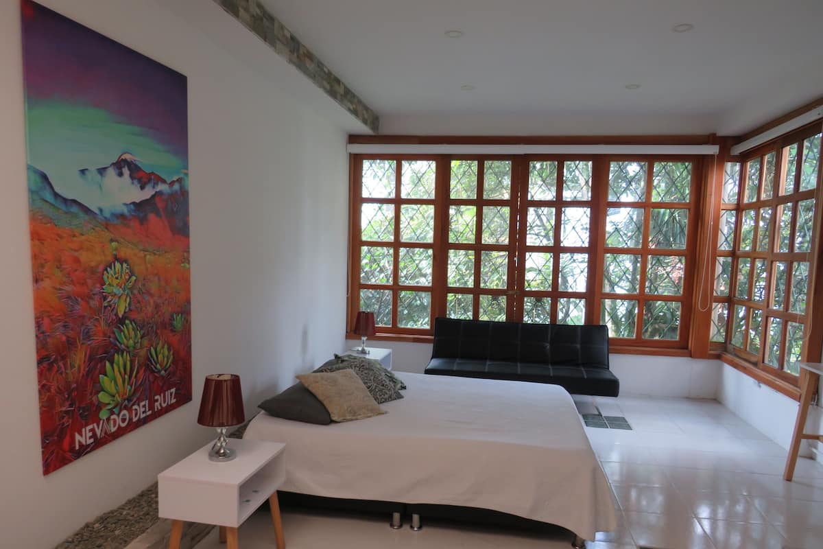 Chambre exécutive double, non-fumeur, vue sur le jardin | 1 chambre, couette en duvet, décor unique, bureau