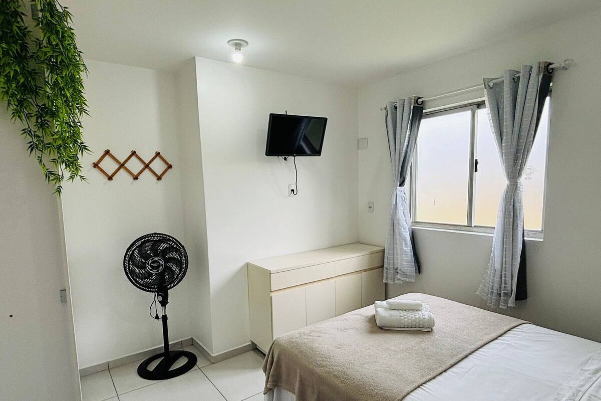 Basic Apartment | Free WiFi, bed sheets