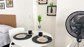 Basic Loft | Tempat makan