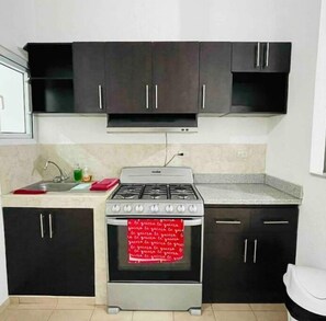 Fridge, oven, stovetop