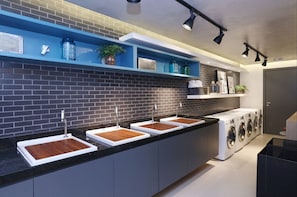 Fridge, microwave, stovetop, cookware/dishes/utensils