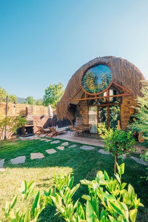 高级别墅, 1 间卧室, 私人游泳池, 花园景观 | 露台