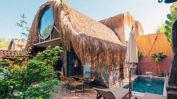 Deluxe Villa, 1 Bedroom, Private Pool, Garden View | Terrace/patio