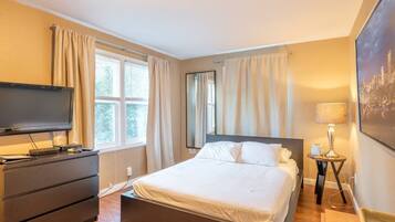 1 bedroom, desk, iron/ironing board, free WiFi