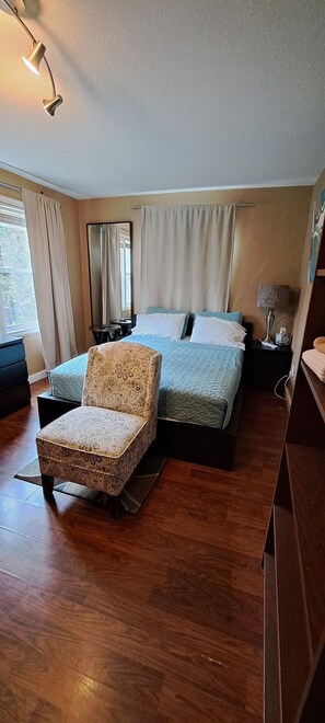 1 bedroom, desk, iron/ironing board, free WiFi