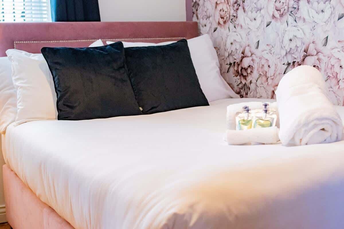 2 soveværelser, strygejern/strygebræt, weekendseng, gratis Wi-Fi