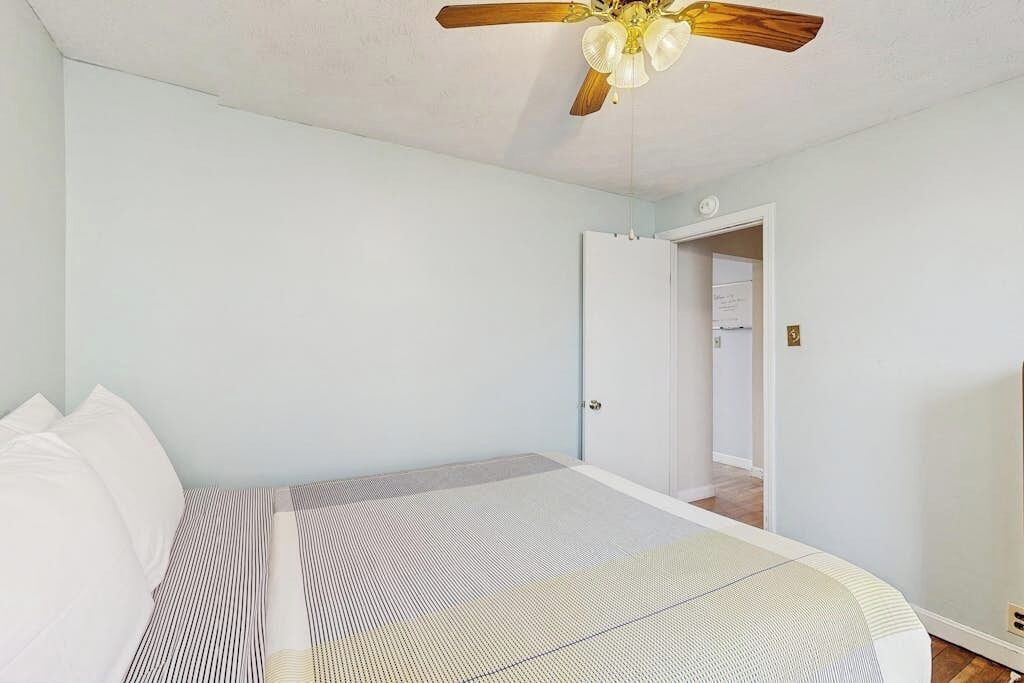 2 bedrooms, Internet, bed sheets