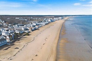 Beach - Dog-friendly cottage with deck & porch - walk to the beach, pier & town (Old Orchard Beach)