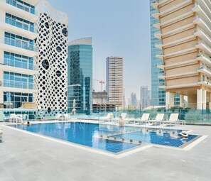 2 outdoor pools - Luxury Apartments Business Bay Gym-Pool-Parking by Sojo Stay (Dubai)