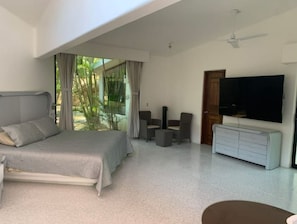 6 bedrooms, iron/ironing board, free WiFi, bed sheets